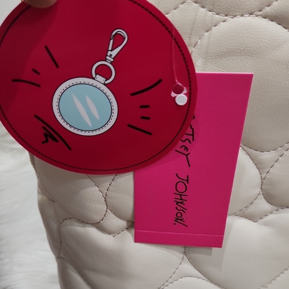 🔹️Betsey Johnson🔹️ Chalk XODELTA Quilted Heart Satchel Bag Wallet Bundle Set - Picture 9 of 12